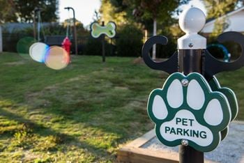 Pet parking